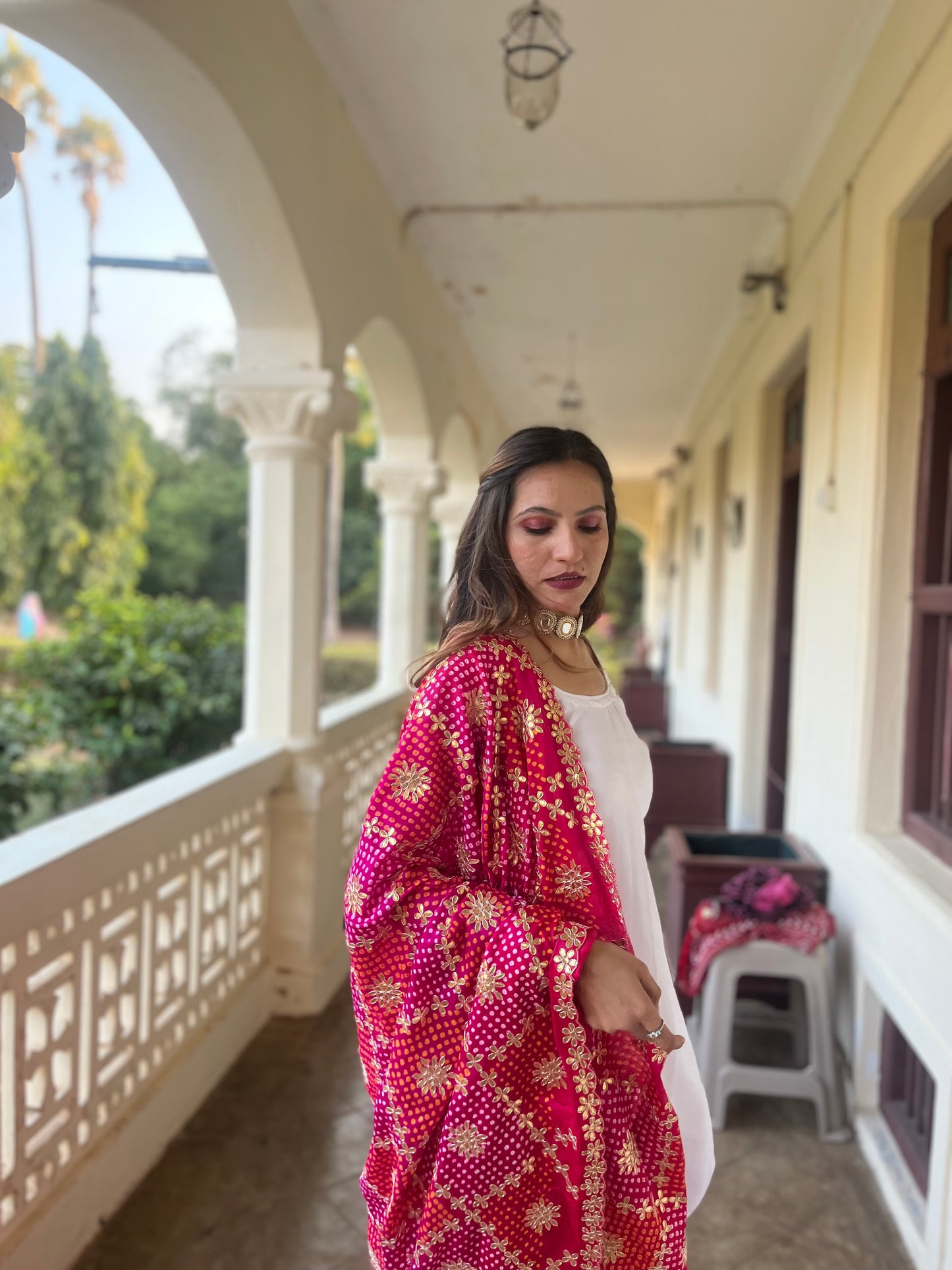Fuschia- Pink ombré Gotapati handwork Bandhani Dupatta