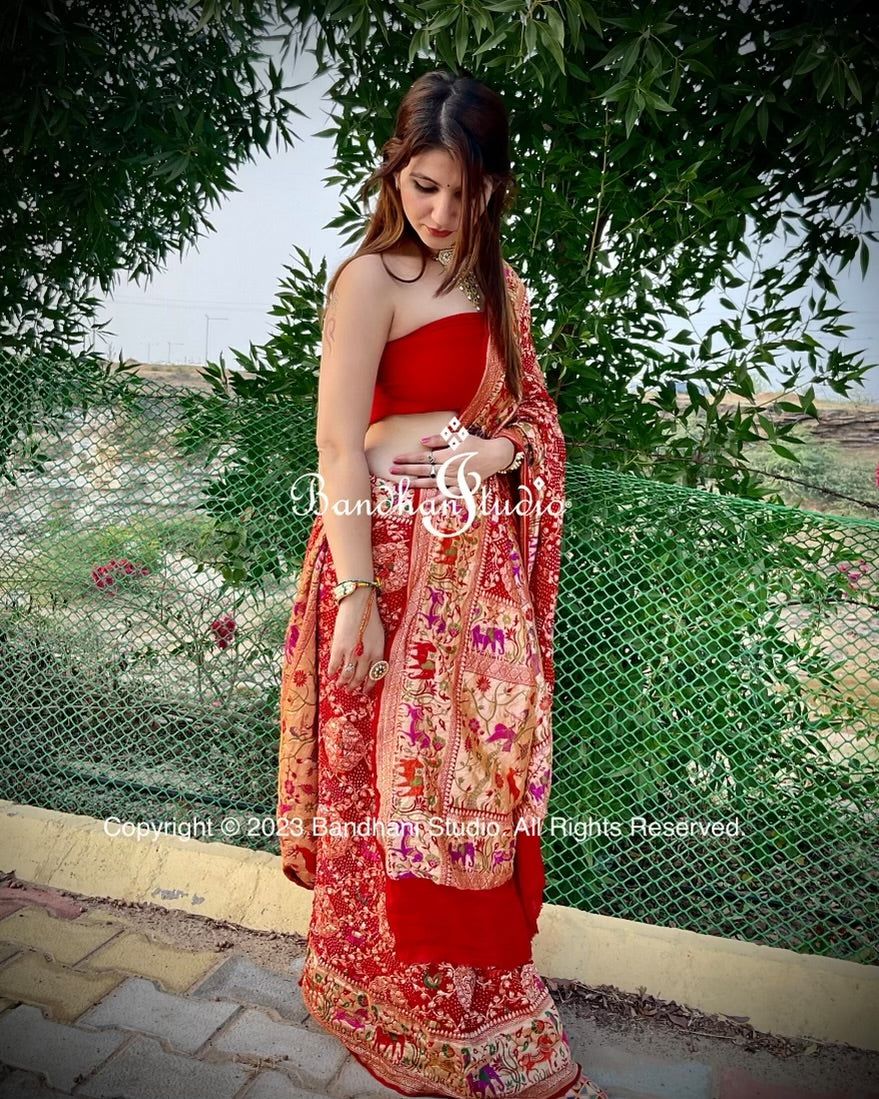 Red Kadamba Shikargah Bandhani saree
