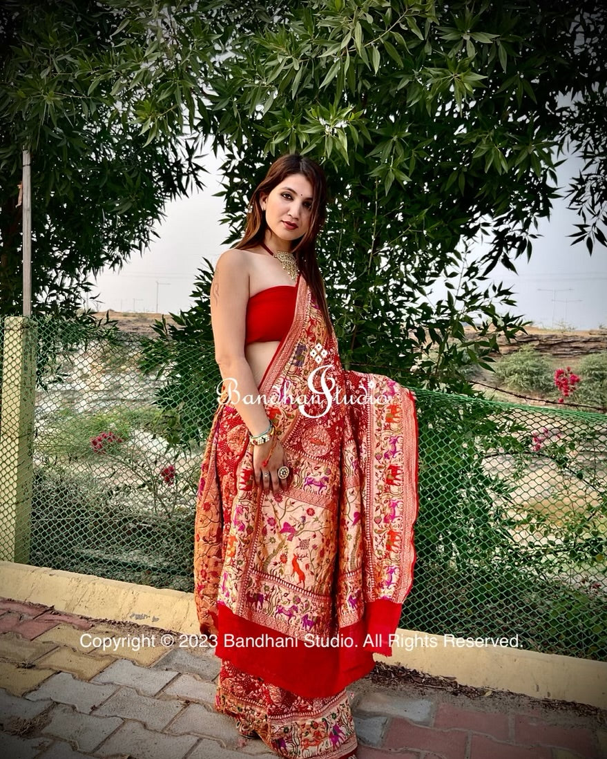 Red Kadamba Shikargah Bandhani saree