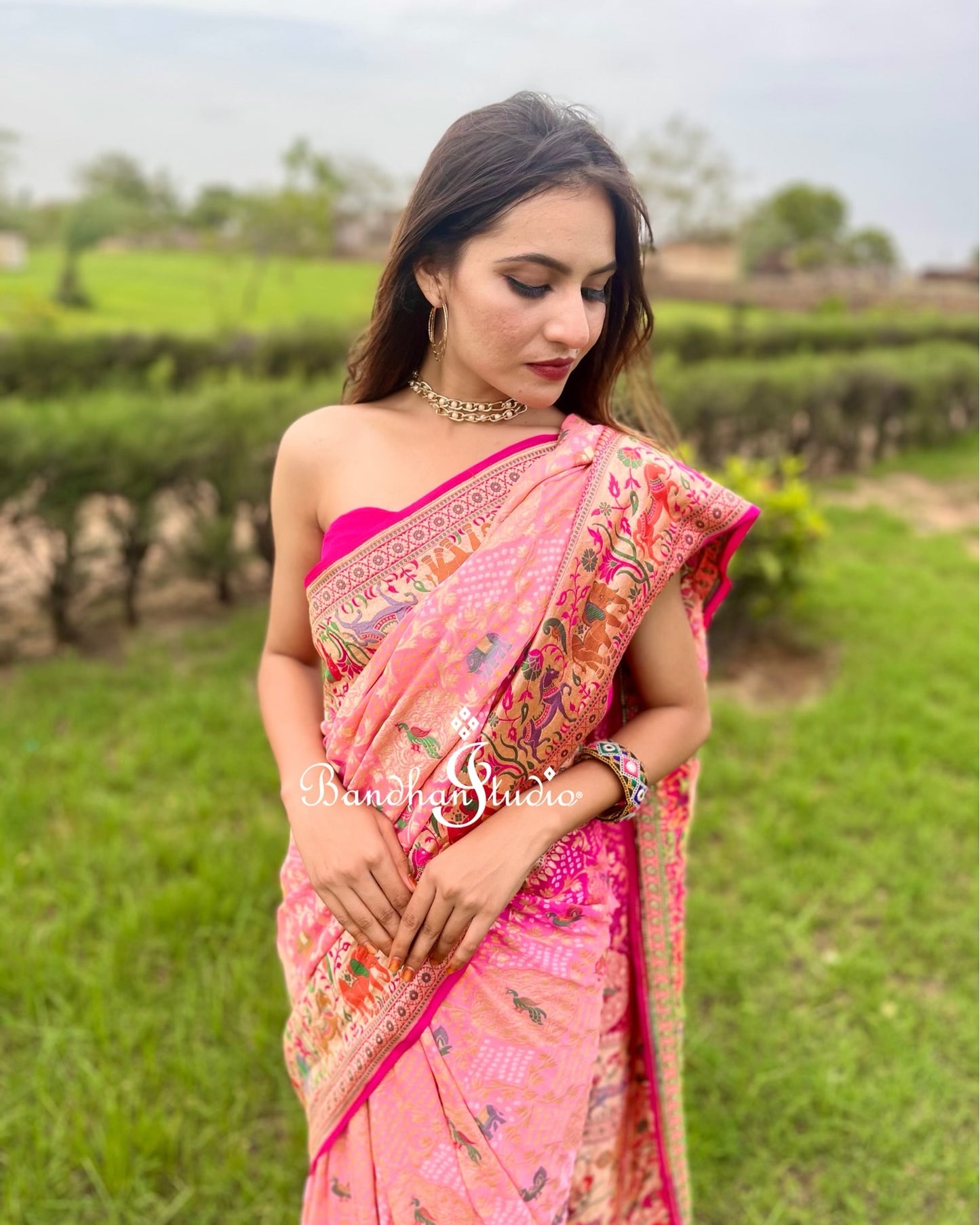 Pink and Peach Shikargah Bandhani Saree