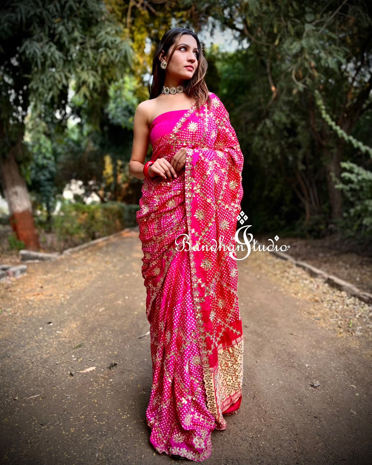 Fuschia pink Royal Gotapati Bandhani Sari