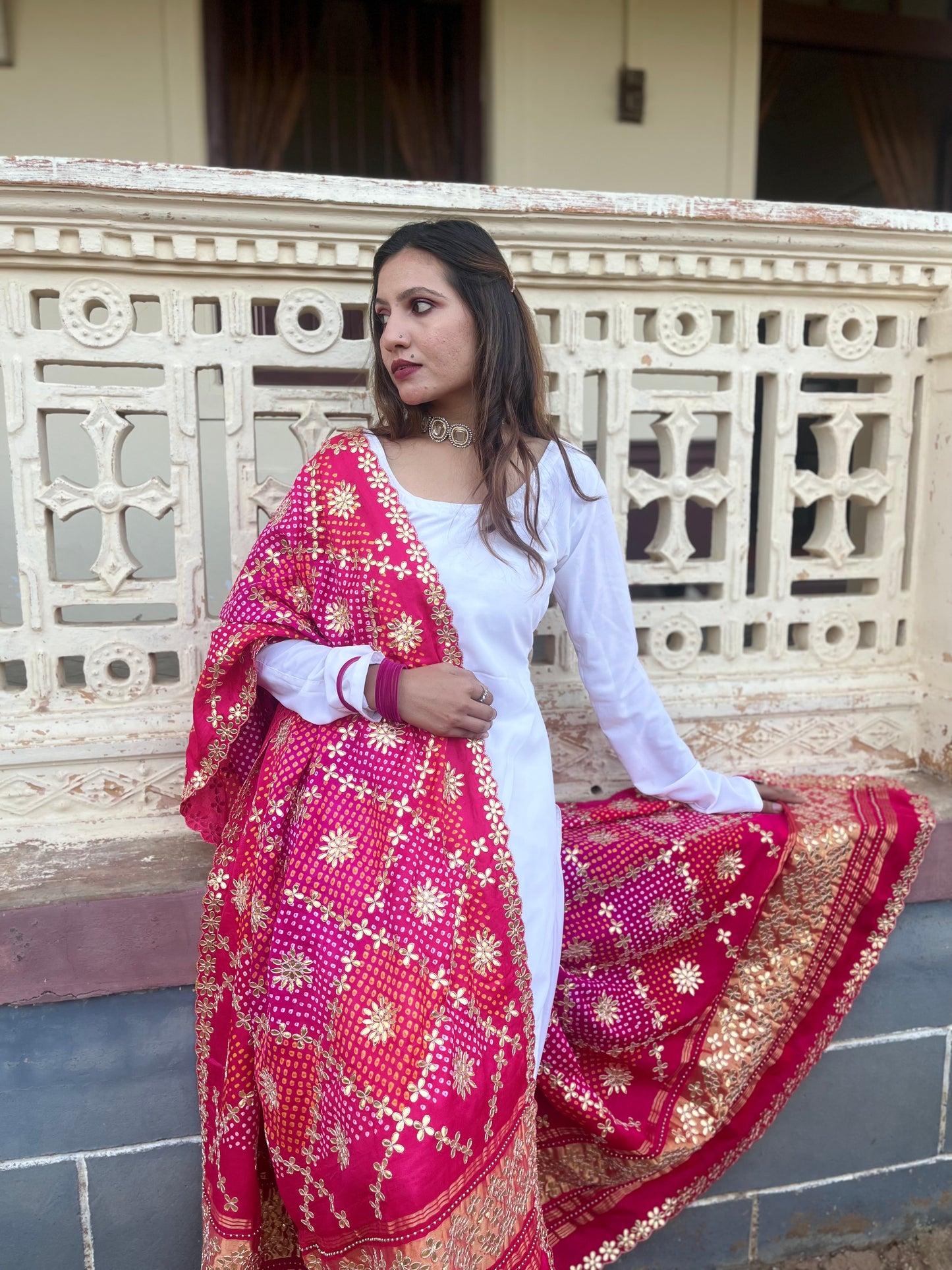 Fuschia- Pink ombré Gotapati handwork Bandhani Dupatta