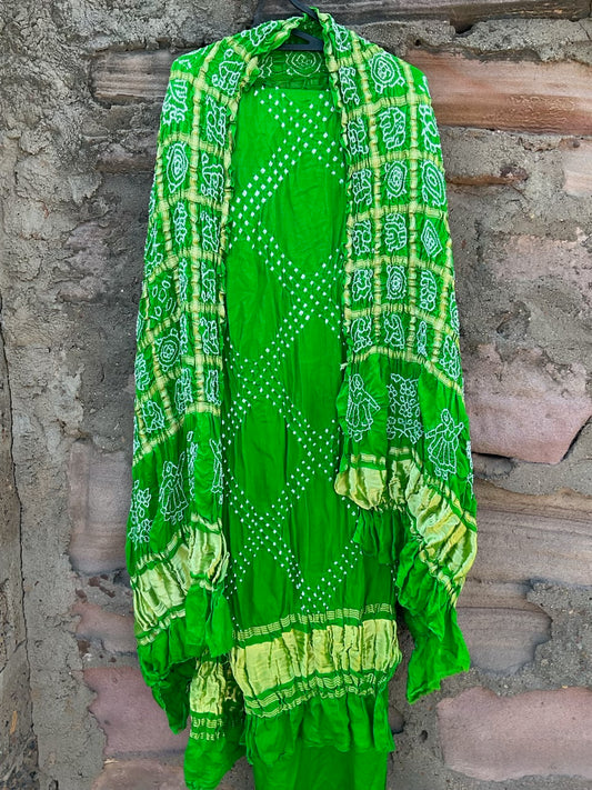 Parrot green Suit set on with Gharchola