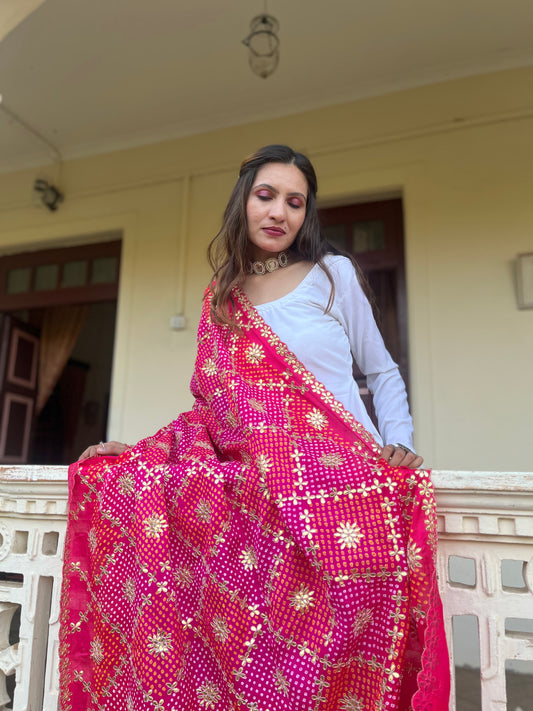 Fuschia- Pink ombré Gotapati handwork Bandhani Dupatta