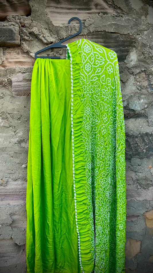 Light parrot green geometric Bandhani Suit set
