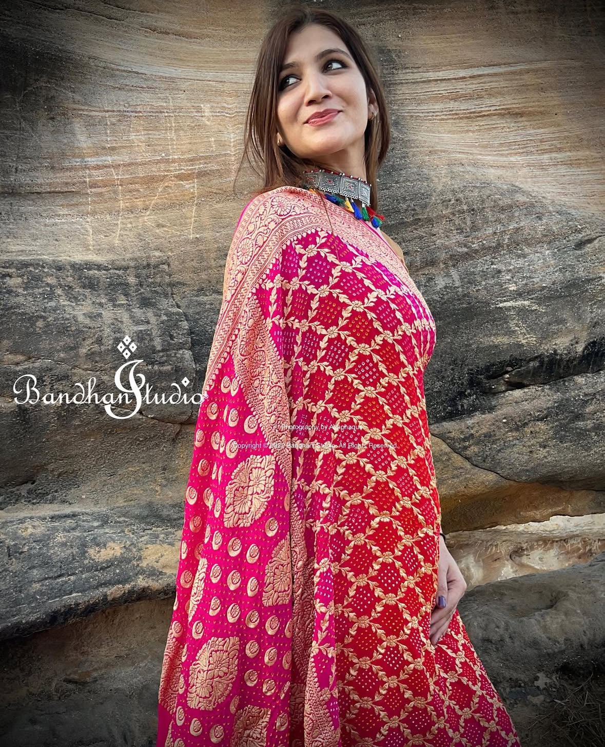 Pink and Coral ombré pure Khadi georgette Banarasi Bandhani Saree