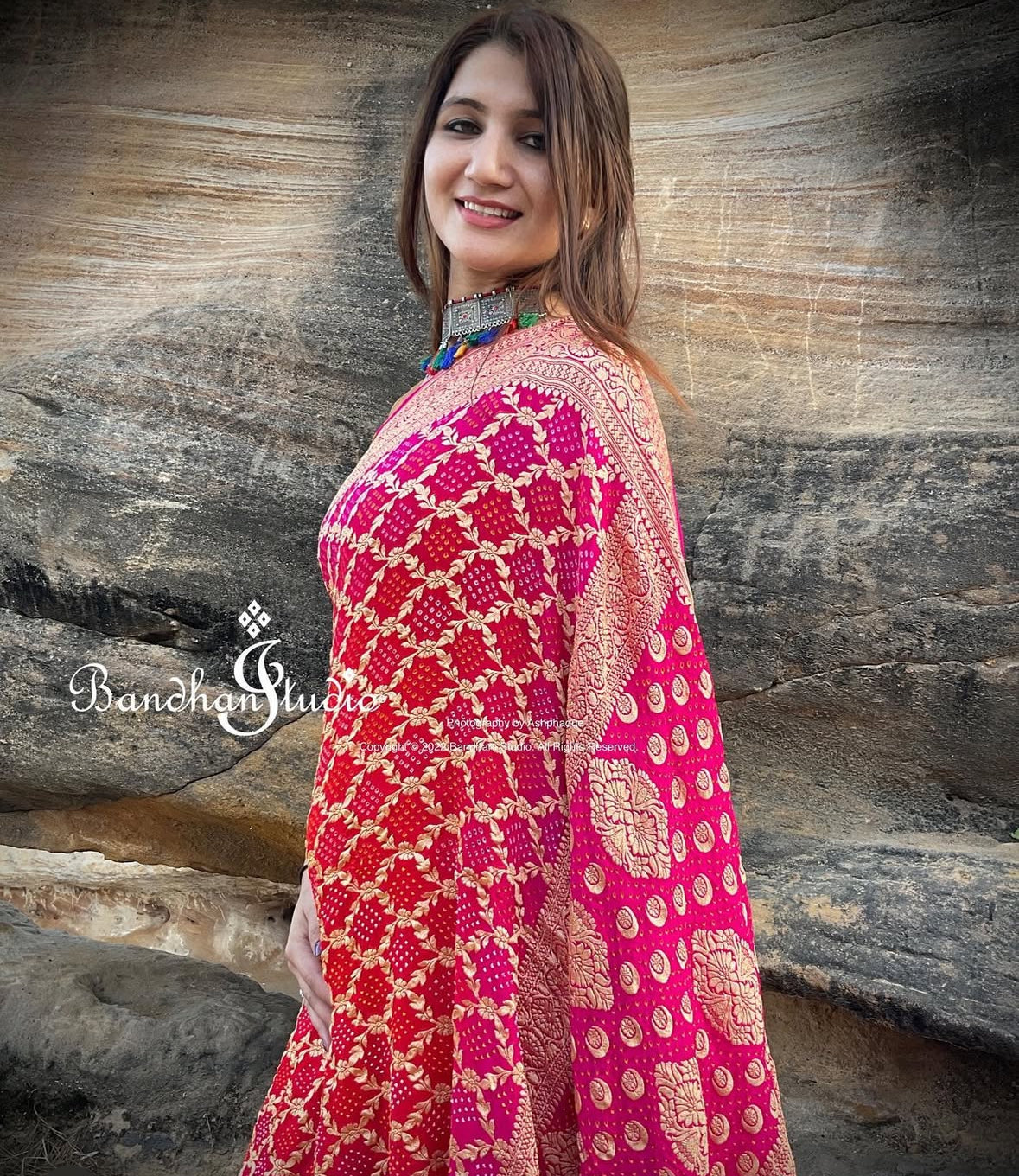 Pink and Coral ombré pure Khadi georgette Banarasi Bandhani Saree